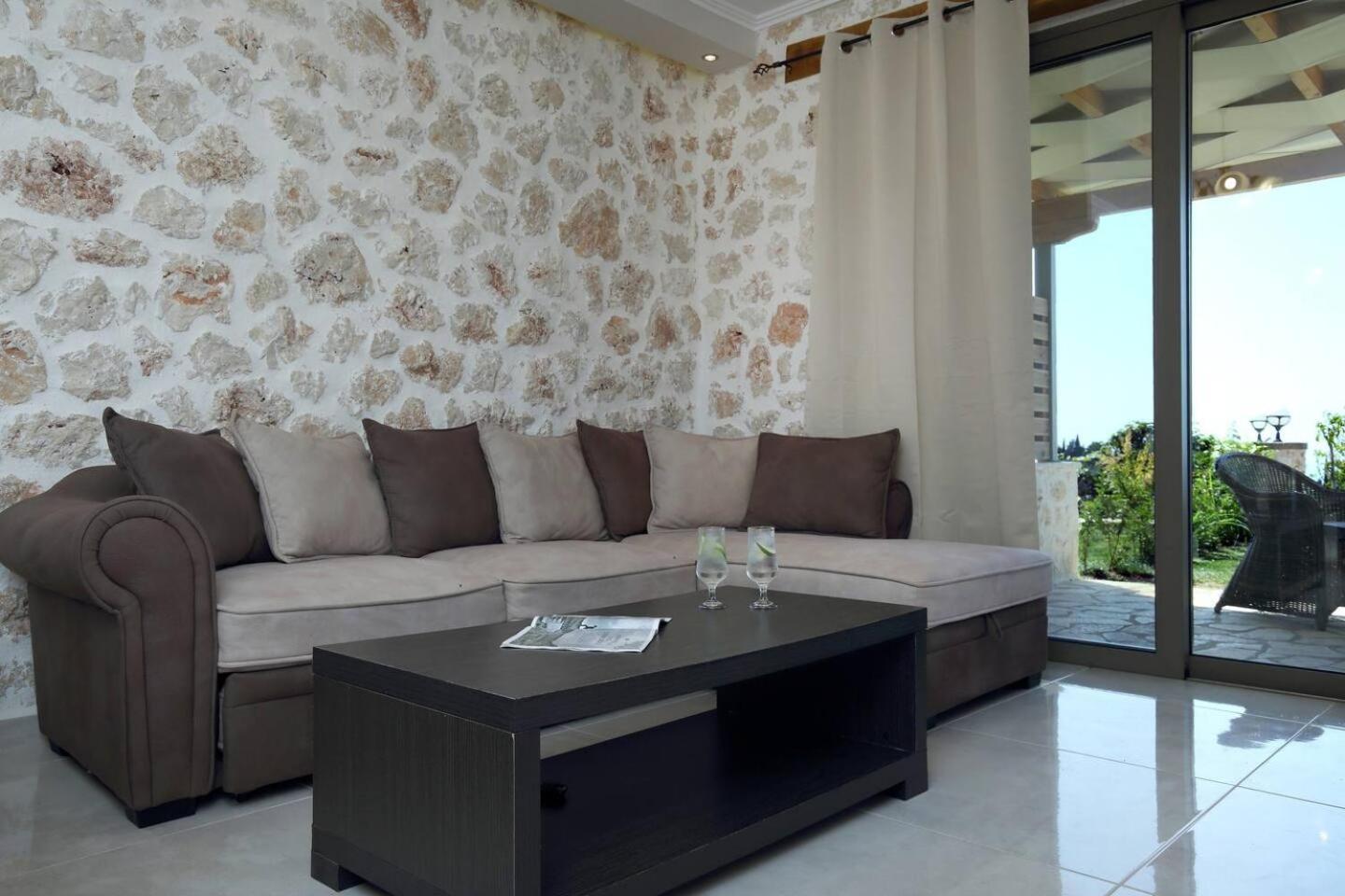 Villas Goudis ซูกาเลดส์ ภายนอก รูปภาพ